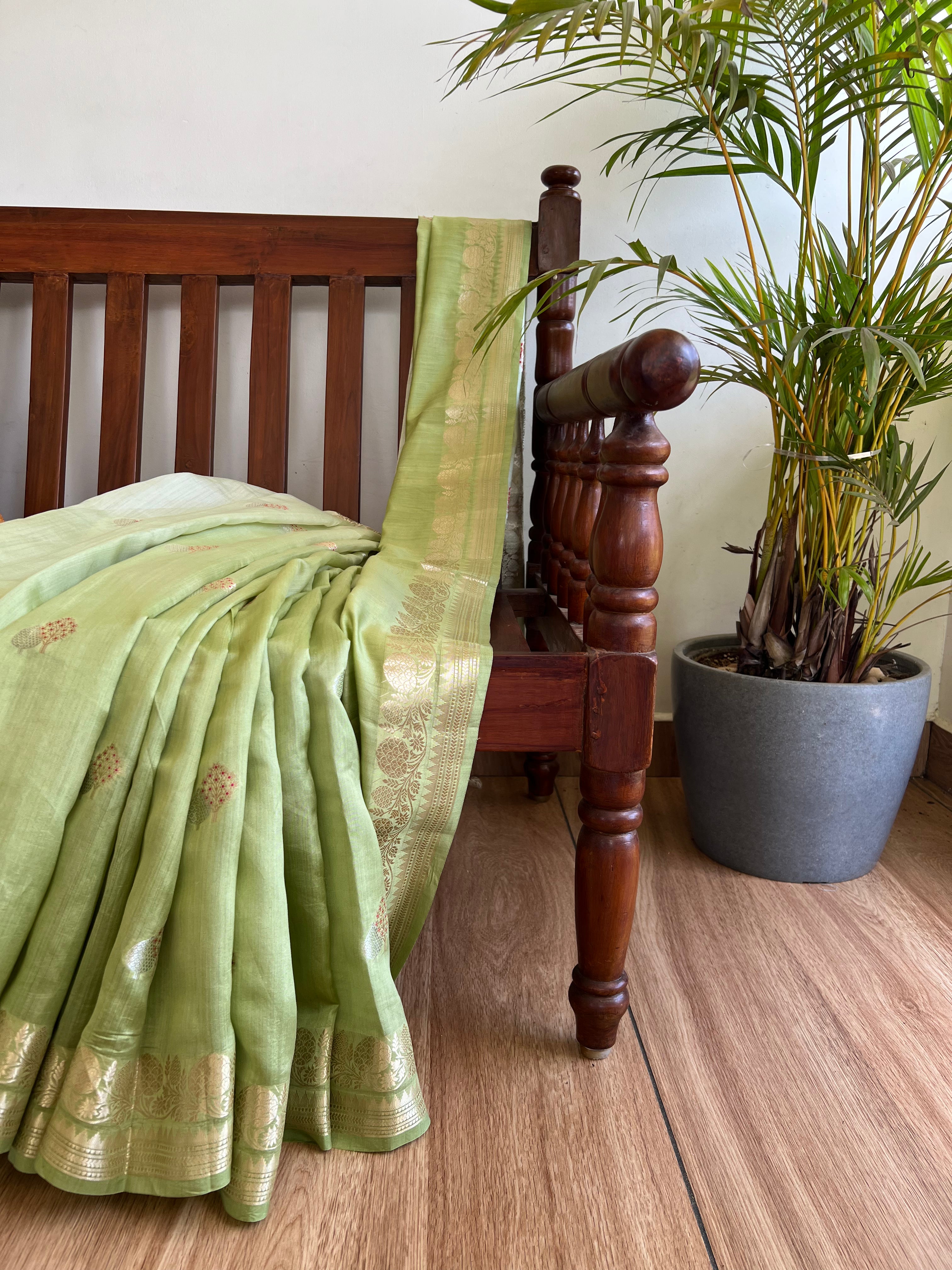 Pistachio Pearl Raw Mango Silk